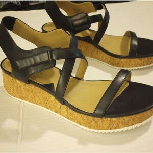 Adrienne Vittadini black leather sandals with cork bottoms